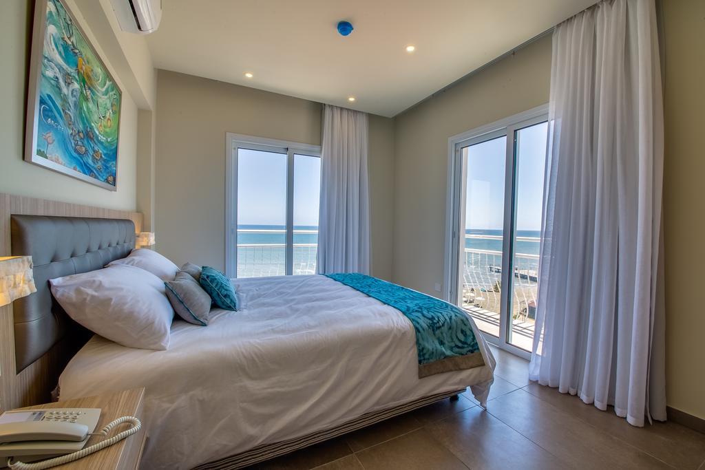 Zodiac Hotel Apartments Larnaca Luaran gambar